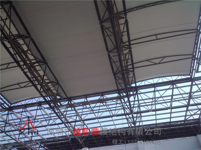 大鹏文体中心顶棚膜