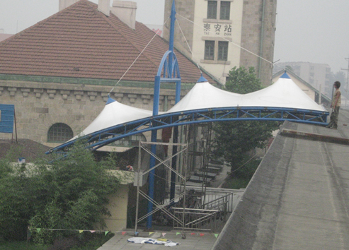 火车站出入口膜结构雨棚图片