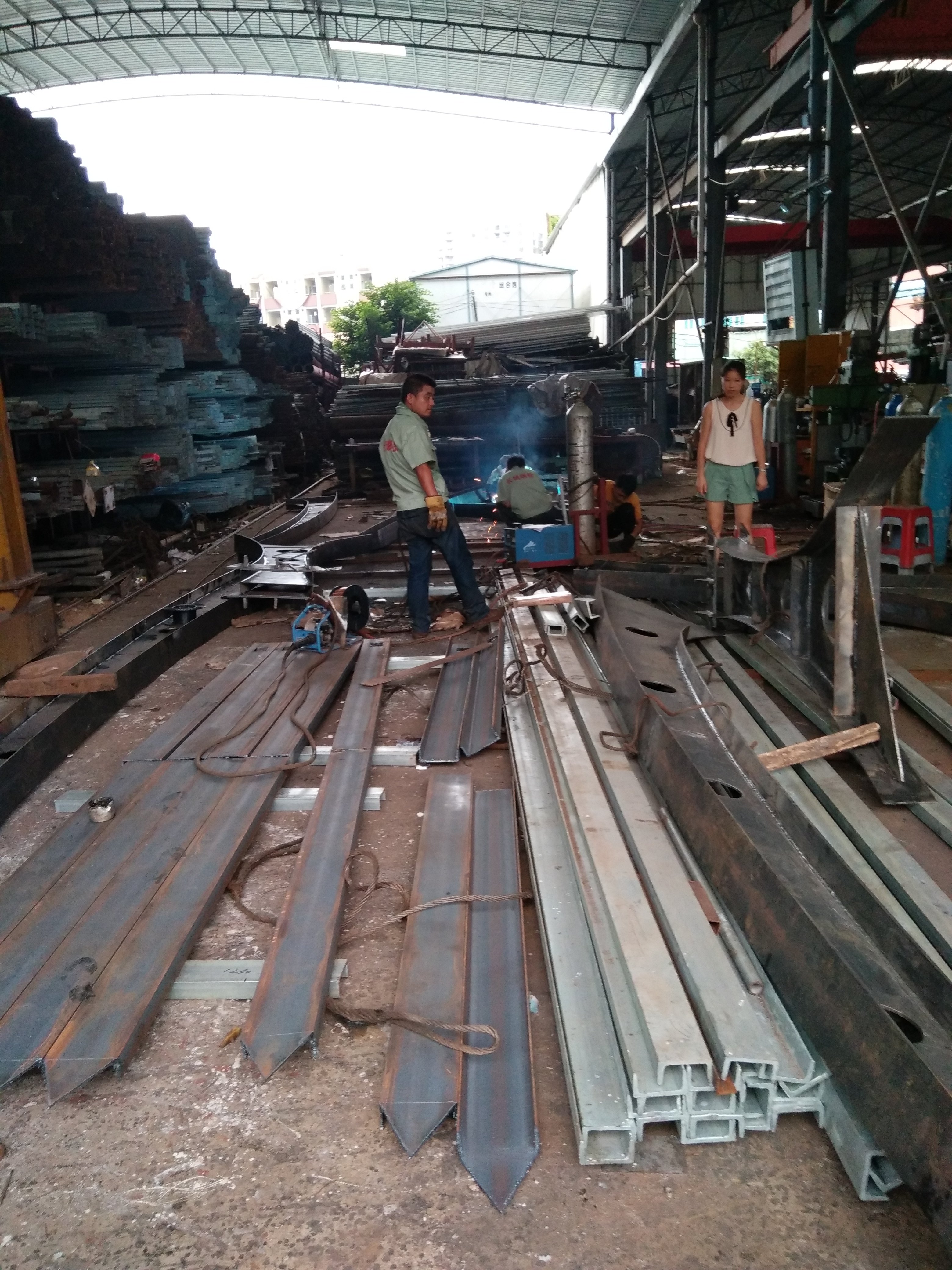 膜结构停车棚钢梁制作