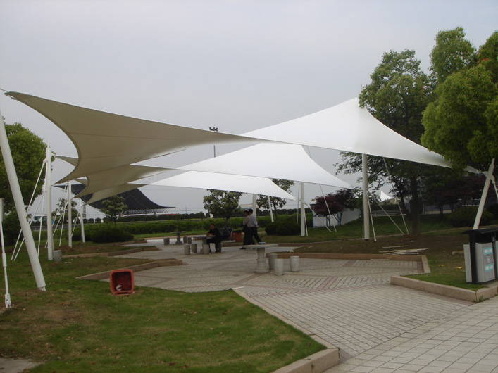 公园张拉膜结构遮阳棚图片