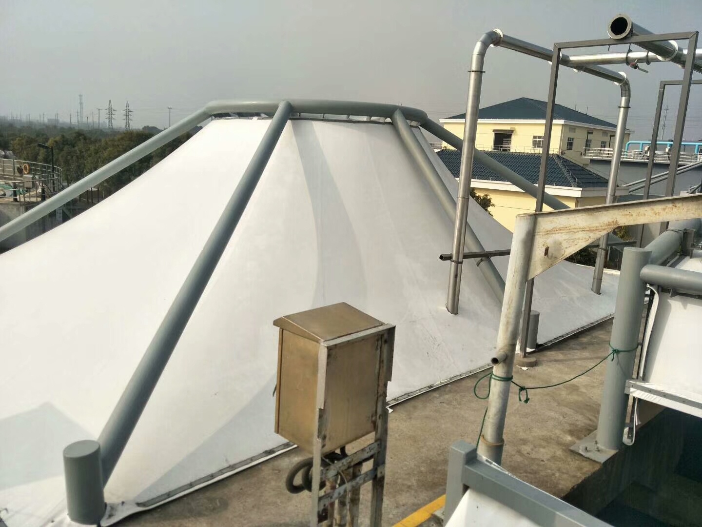 膜结构污水池反吊膜加盖工程案例