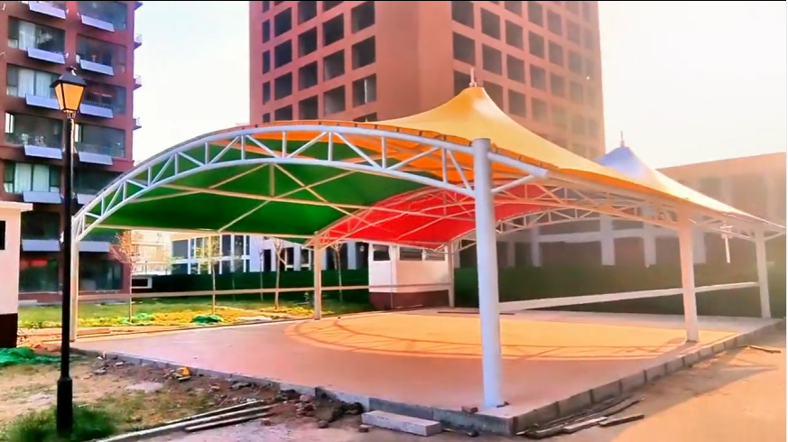 张拉膜结构遮阳棚图片