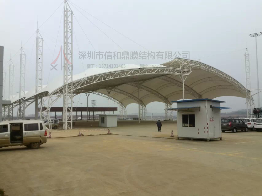 停车场膜结构车棚效果图片